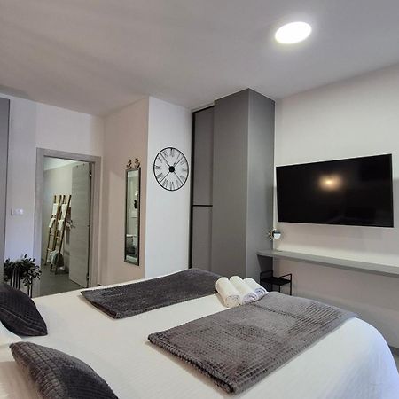 Cave With Free Parking Apartment Pula Exterior photo