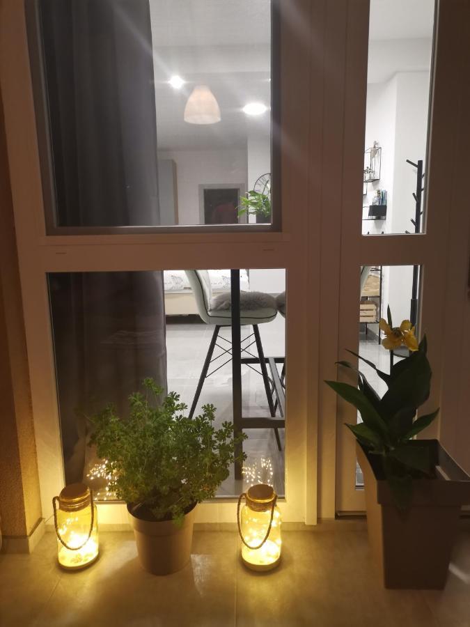Cave With Free Parking Apartment Pula Exterior photo